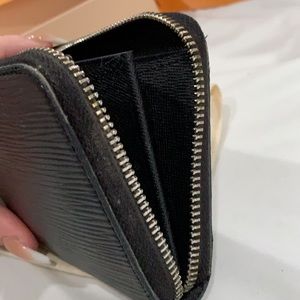 LV wallet